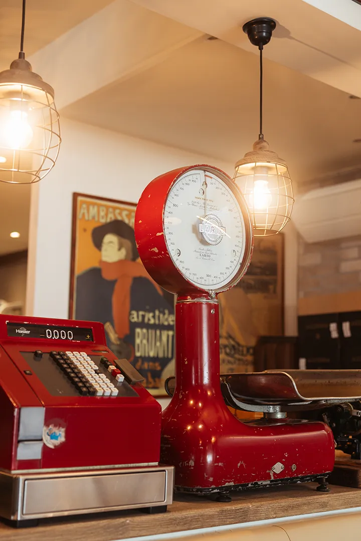 oggettistica-vintage-arredamento-pizzeria-gusteo